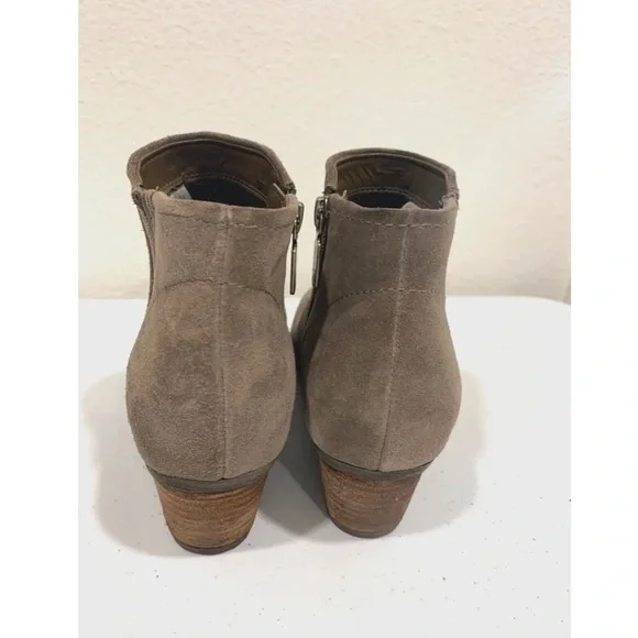 Blondo waterproof ankle booties. Taupe grey suede w/ inside zippers. - Picture 3 of 6
